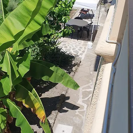 Indipendente Con Giardino Villa Genoa